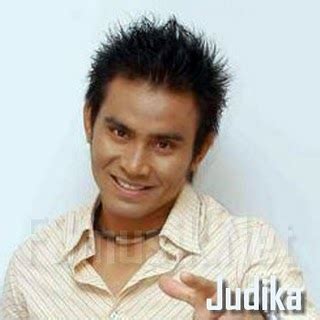 (c)2013 sony music entertainment indonesia. Download Lagu Judika Mama Papa Larang (MAPALA) | Olengk Blogs