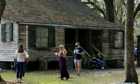 Destrehan Plantations Fall Event Held In Louisiana Us Global Times