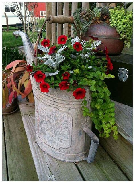34 Lovely Combination Planting Container Gardening Ideas Homyhomee