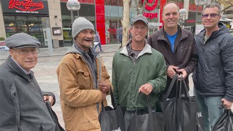 Homeless Man Gives Back To Community For Thanksgiving Youtube