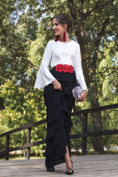 Look Invitada De Tarde La Falda De Volantes Trajes Elegantes Ropa