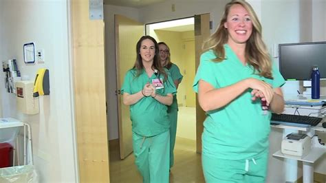 9 Nurses At Maine Medical Center Help Each Other Through Pregnancies Abc7 Los Angeles