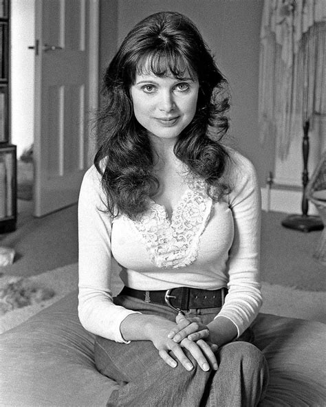 Madeline Smith Carry On Films 10 X 8 Photograph No 6 Madeline Smith