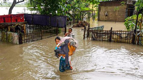 Assam Floods Chaos Of Nature In Assam Landslide Due To Heavy Rain Flood Affected About 5