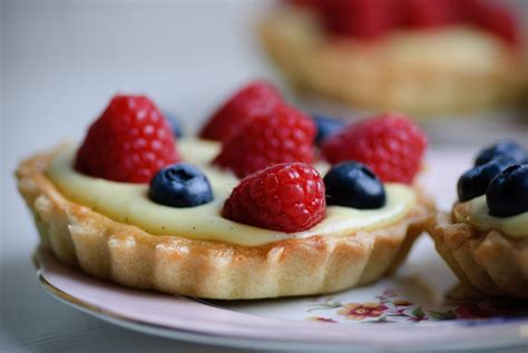 Fruit Tarts With Crème Patisserie Creme Patisserie Fruit Tart White Chocolate Chip Cookies