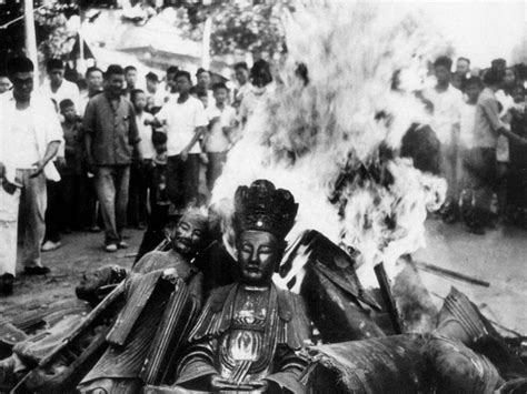 Tambahan ini merupakan uang yang diberikan atau dialokasikan secara rutin untuk tujuan tertentu. Destroy the Old! Mao's Cultural Revolution, China, 1966 - 1976 - Old Pictures