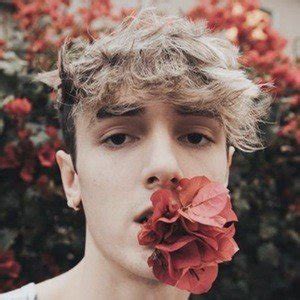Bryce hall is a social media star, born in 2000 in maryland. Bryce Hall - Bio, Facts, Family | Famous Birthdays
