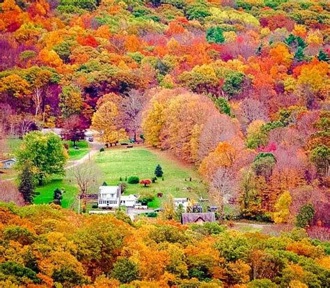Fall In New England 13 Best Towns Farms Foliage Festivals