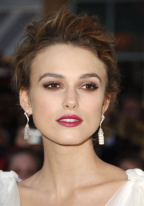 Keira Knightleys Beauty Choices Are Almost As Bold As Her Brows Beauty Beauty Choice Keira