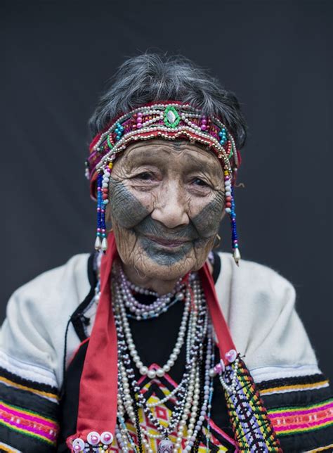Atayal Tribe Of Taiwanese Aborigines China Fashion Portrait Photo