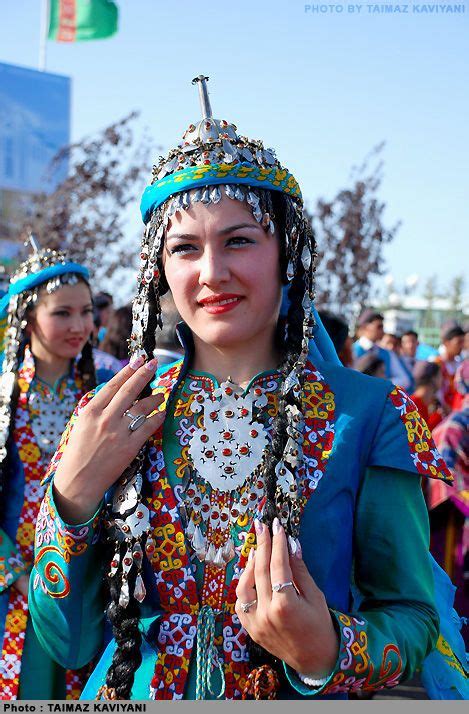 Turkmen Costumes Around The World Traditional Dresses