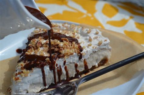 If you enjoy this baileys pie recipe, you should also try my classic baileys chocolate. raw banana creamy pie with chocolate sauce | Paleo ...