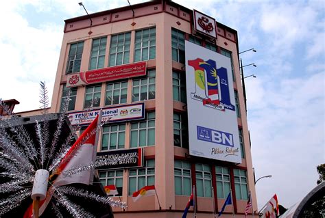 Aug 15, 2021 · pucuk pimpinan umno kecewa dengan tindakan ismail 'membelakangkan kepentingan parti', dan sebaliknya cuba mendapatkan sokongan kalangan ahli parlimen umno, pejuang dan amanah untuk dicalonkan. Najib: UMNO perlu jadi parti pilihan bandar dan luar ...