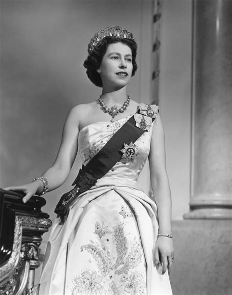 Queen Elizabeth Ii Portrait Historynet
