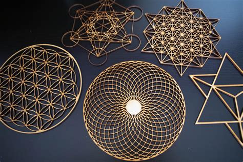 Creating This Sacred Geometry Art Is Extremely Satisfying R
