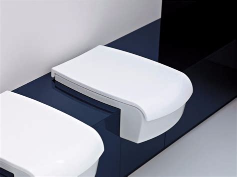 Una Lunette De Toilette By Ceramica Flaminia Design Romano Adolini