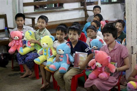 Ayeyarwady Foundation Encourages Orphans And Aged People Max Myanmar