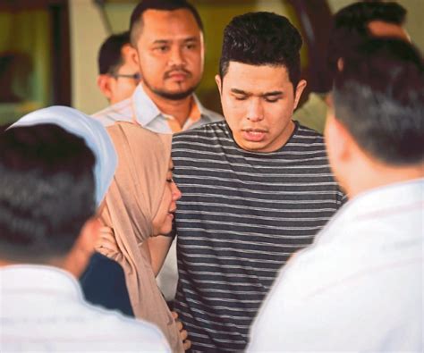 Aku tahu ia sangat shock dengan kejadian ini adalah aku melepaskan keperjakaanku kepada ibuku sendiri. Kata-kata Semangat Mufti Wilayah Buat Ibu Bapa Adam Rayqal ...