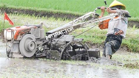 Two Wheel Hand Tractor Quick G3000 Zeva Ploughing Mud Traktor Membajak