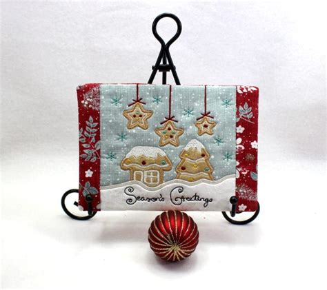 Gingerbread Winter Mug Rug 5×7 · Omas Place Machine Embroidery
