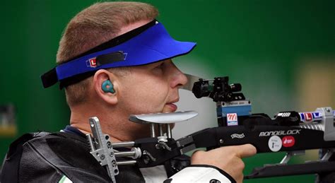 He has been world champion in the 50 m rifle 3 positions, as well as winning silver medals in the 300 m rifle prone and the men's 10 metre air rifle. Sidi Péter olimpiai kvótát szerzett puskában - Győr Plusz ...