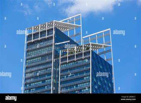 Architecture Of South Beach Tower Singapore Stock Photo Alamy