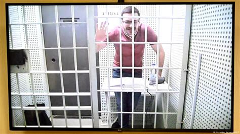 Russia Putin Critic Ilya Yashin Loses Appeal On Jail Term Dw 04192023