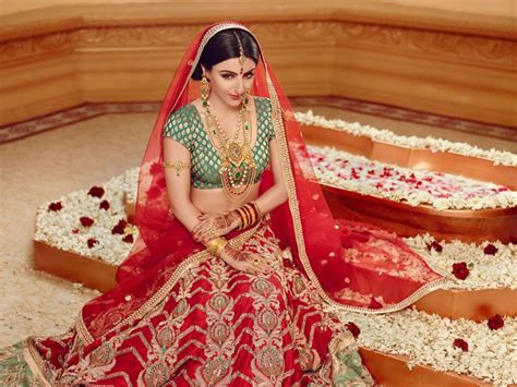 Why Indian Brides Are Mostly Seen In Red Attire Girls Glamour