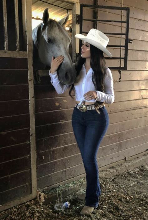 Cute Rodeo Outfits For Women Cowgirl Outfits For Women Cowgirl Style Outfits Country Style