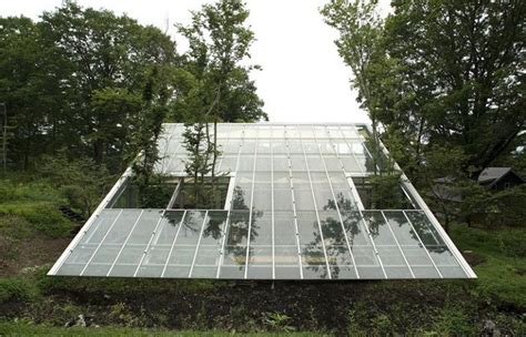 Earth Sheltered Greenhouse By Hiroshi Iguchi Japan Maison Verte