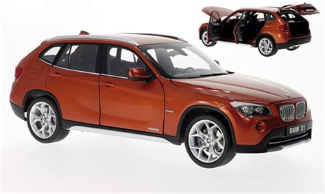 The bmw owners are more affluent, however, enjoying a median annual household income of $158,333 (vs. Bmw X1 E84 miniature xDrive 28i orange Kyosho 1/18 - Voiture-miniature.com