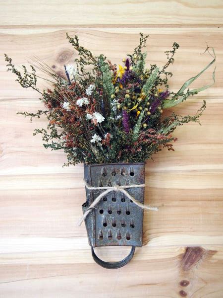 16 Cheese Grater Upcycles To Decorate Home And Garden Dried Flower