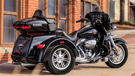 New 2022 Harley Davidson Tri Glide Ultra Midnight Crimson Vivid
