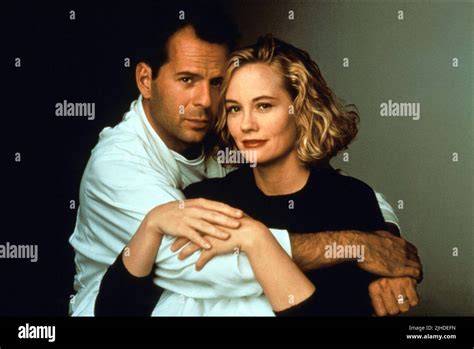 CYBILL SHEPHERD, BRUCE WILLIS, MOONLIGHTING, 1985 Stock Photo - Alamy