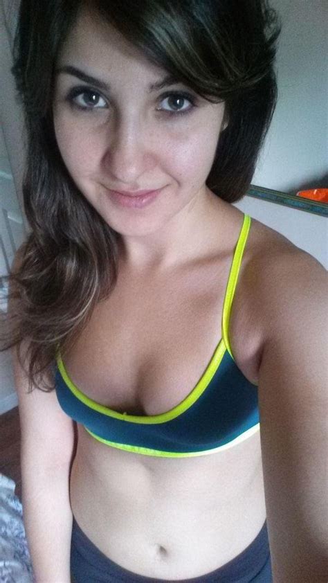 Fit Girls Taking Selfies At The Gym Thechive
