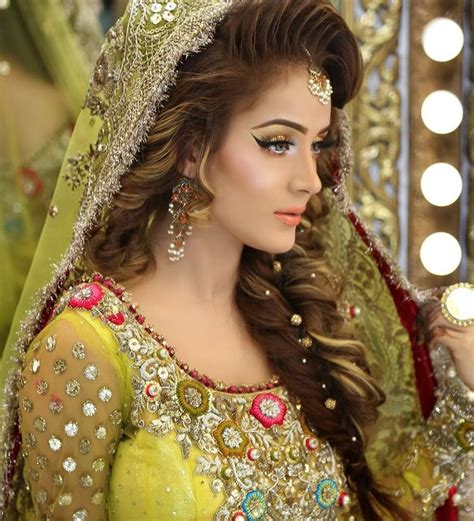 Latest Pakistani Bridal Mehndi Hairstyles 2018 Bridal
