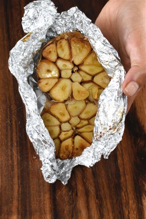 How To Roast Garlic In The Oven Whole Roasted Garlic Cloves