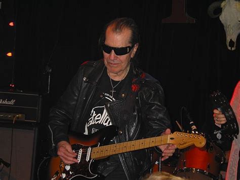 Top 10 Link Wray Songs