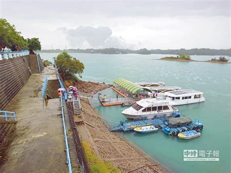 交通方便，離國三交流道僅3分鐘車程， 鄰近景點包含： 1.烏山頭水庫 2.赤山龍湖巖 3.走馬瀨農場 4.江南渡假村 5.南元農場. 烏山頭水庫更渴了 - 中時電子報