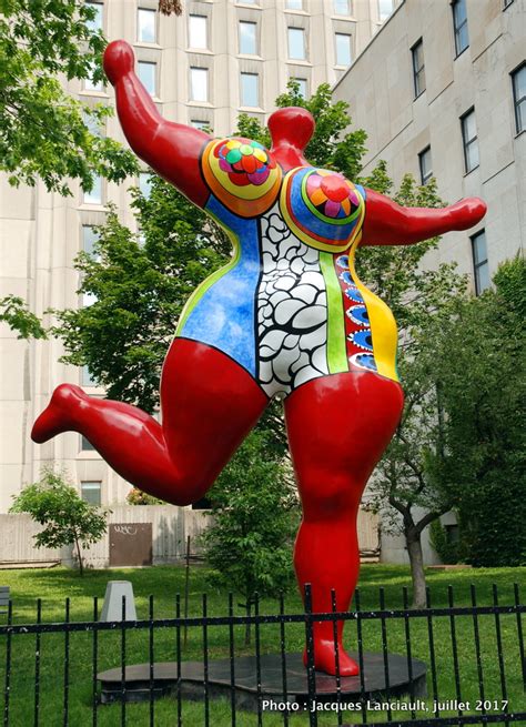 Art Public Nana Danseuse Niki De Saint Phalle