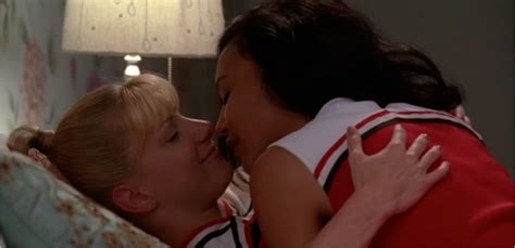 Santana Lopez Brittany S Pierce From Glee Lesbians Kissing Brittany And Santana Lesbian