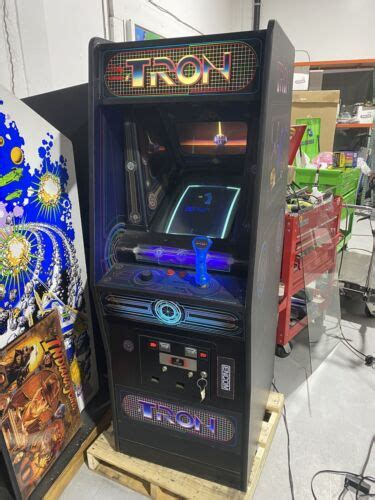 Tron Stand Up Arcade Game Restored Cabinet Free Shipping Bally Midwayの