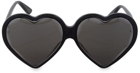 gucci 62mm heart sunglasses in black lyst
