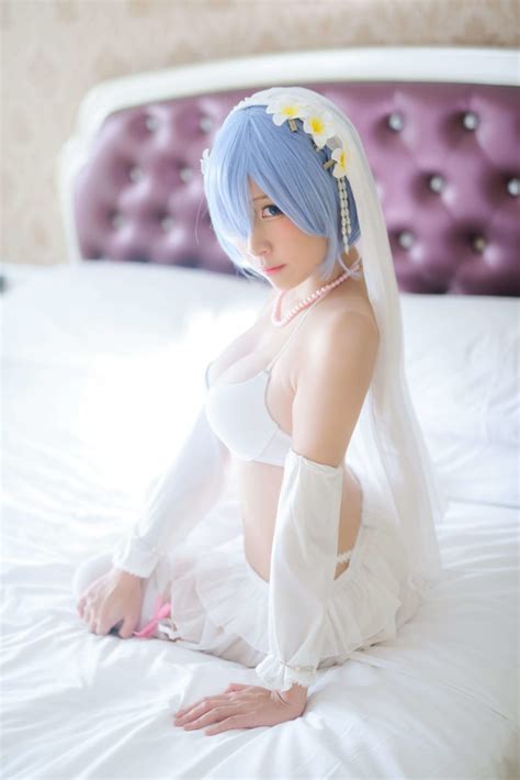 Lingerie Bride Rem Cosplay By Erzuo Nisa Casts A Hypnotizing Spell