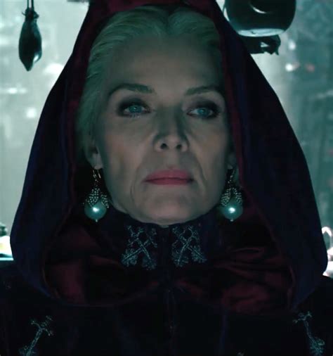 Michelle Pfeiffer As Queen Ingrith In The Movie Maleficent Mistress Of