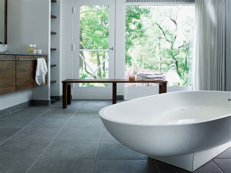 Homeowners are particularly fond of porcelain and ceramic tiles for their bathroom floors due to their versatility and durability. Differences Between Porcelain Tile and Ceramic Tile