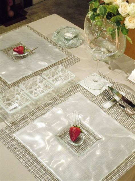 Square plates i associate with sushi actually. 『Price Down♪』 | レストランのテーブル, 食器, テーブルデコレーション