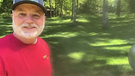 New homeowner here in san diego, and my front lawn was created by the homebuilder. Why isn't my grass turning green? - YouTube