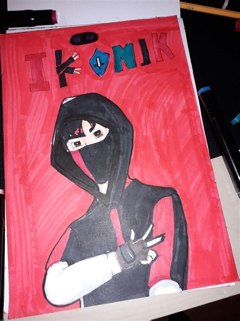 The fortnite ikonik skin is a reward for those that purchase the samsung galaxy s10e, s10 or s10 plus. So, I drew the IKONIK skin CUZ ITS LIT!! (Btw kinda failed ...