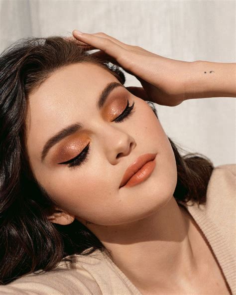 Selena Wearing Our New Discovery Eyeshadow Palette In 2021 Selena